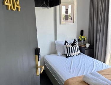 Single Room with Pool View