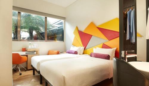 Standard Twin Room with Pool View, 2 Single Beds