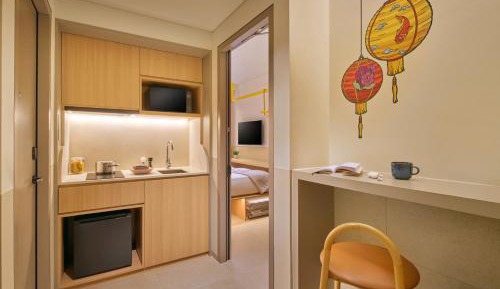Nano Twin (Shared Kitchenette)