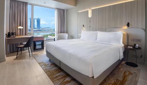 Premier King Room with Marina Bay View