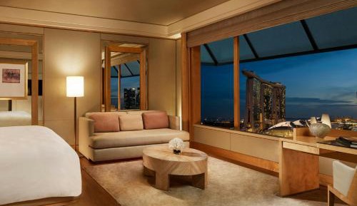 Club Deluxe Marina, 1 King Bed, Marina Bay View, Lounge Access