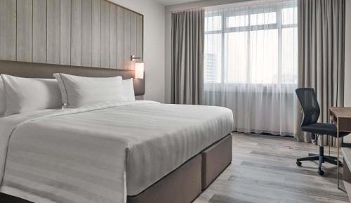 Superior Room, 1 King Bed
