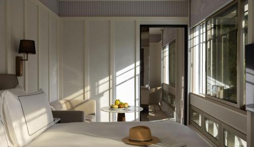 Pool Suite