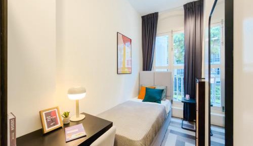Standard Single Room, Shared Bathroom (Street View)