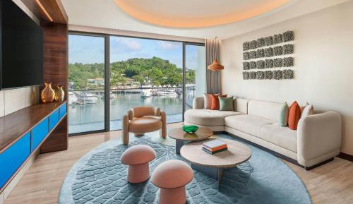 W Suite, 1 Bedroom Suite, 1 Super King Bed, Balcony