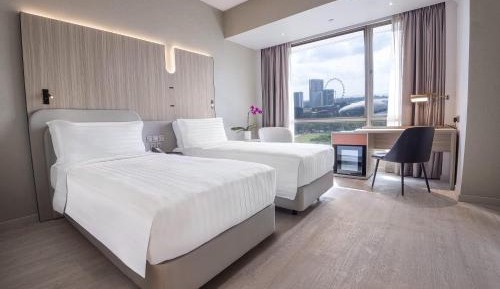 Premier Twin Room with Marina Bay View