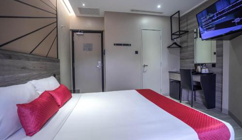 Deluxe Queen Room