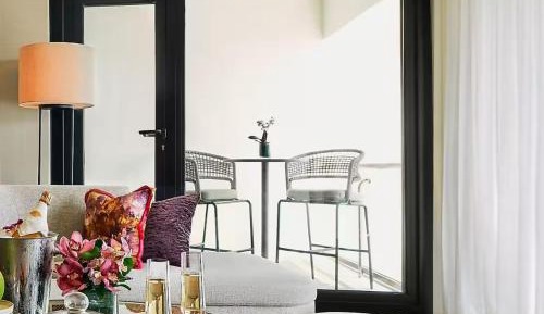 Marina Bay Suite with Balcony