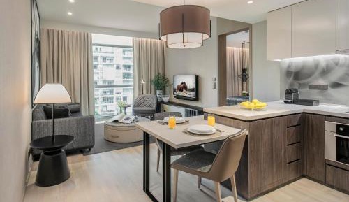 Deluxe One-Bedroom Suite