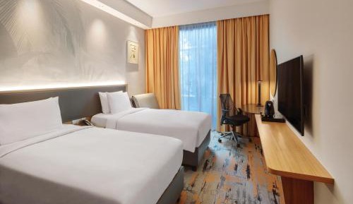 Standard Twin Room with Single Sofa Bed - Free Breakfast