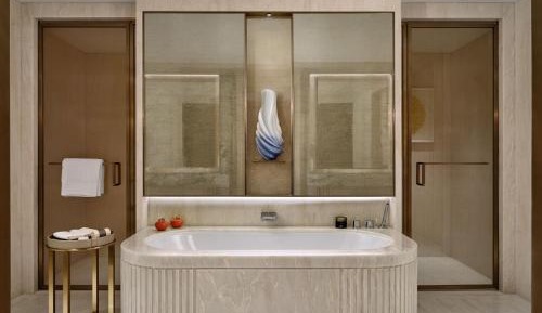 Sands Premier Suite King City View