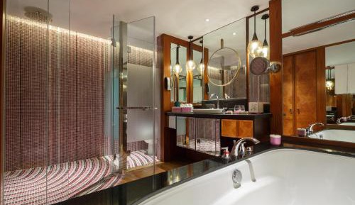 Luxury King Room