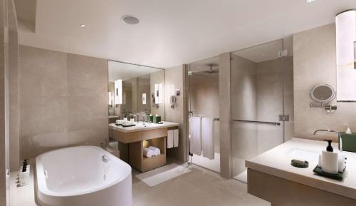 Conrad King Suite with Lounge Access