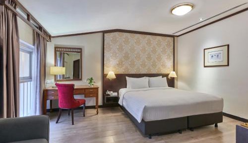 Premier Room