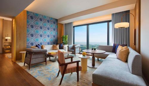 Large King Suite