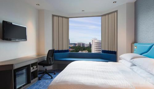 Deluxe Room, 1 King, City View