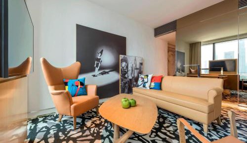 Deluxe Suite, Executive Lounge Access, 1 King