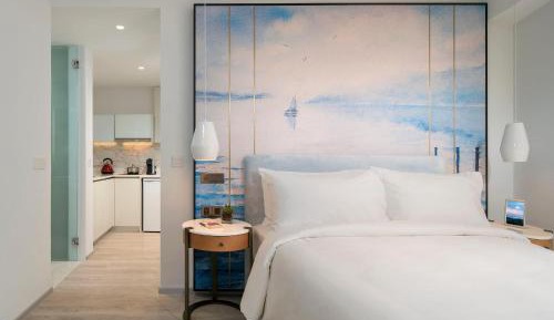 Studio Suite with Kitchenette