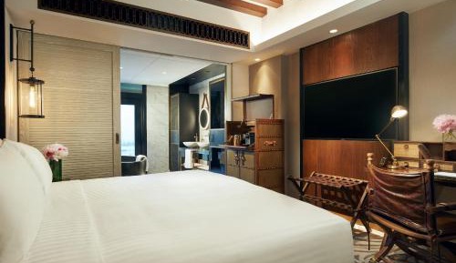 Premier Room Pool Access