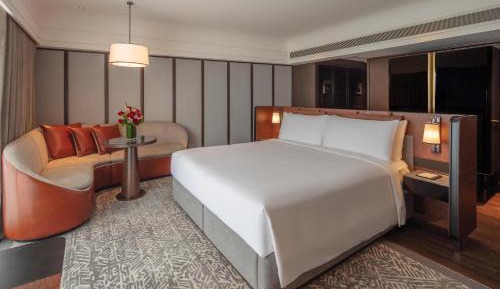 Fairmont Gold, 1 King, Balcony, Lounge Access