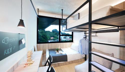 Studio with Twin Bed - Up & Down
