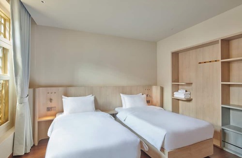Chinatown Hotel | KINN Studios
