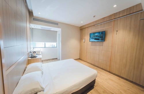 Red Light District Hotel | Hotel 81 Premier Star