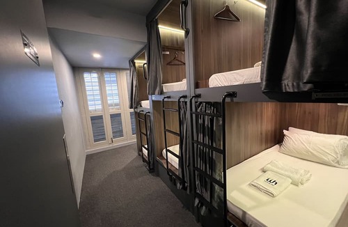 Chinatown Hostel | Wink @ McCallum Street - Hostel