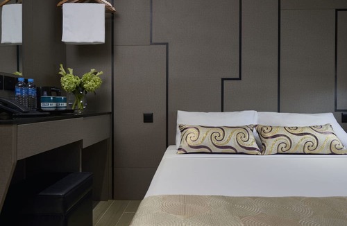 Red Light District Hotel | Hotel 81 Gold