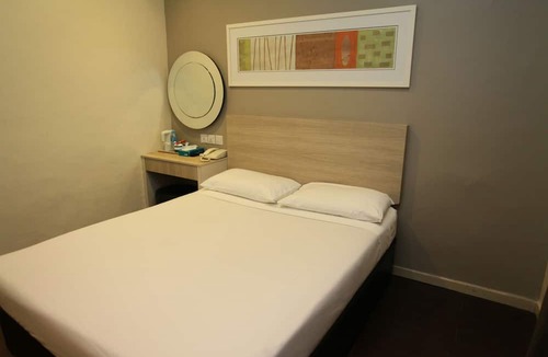 Red Light District Hotel | Hotel 81 Lucky