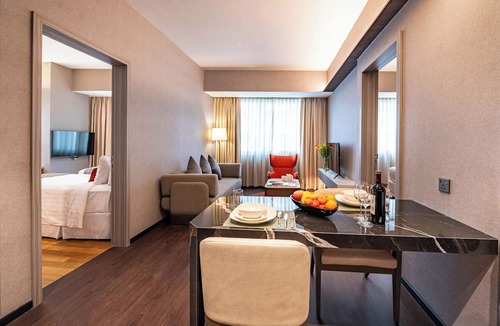Queenstown Hotel | Park Avenue Rochester