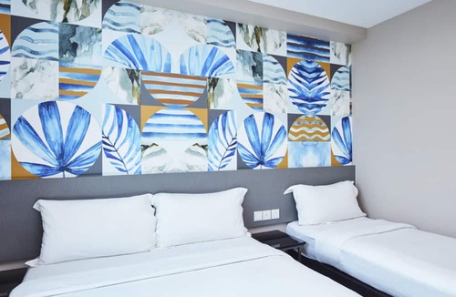 Red Light District Hotel | ibis budget Singapore Sapphire