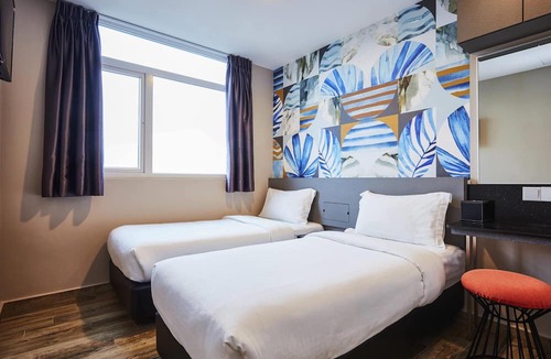 Red Light District Hotel | ibis budget Singapore Sapphire