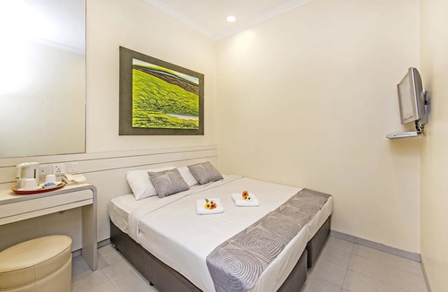 Lavender Hotel | Hotel 81 Elegance