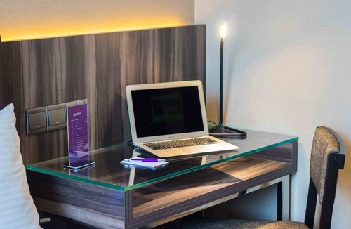 Geylang Hotel | Aqueen Hotel Paya Lebar
