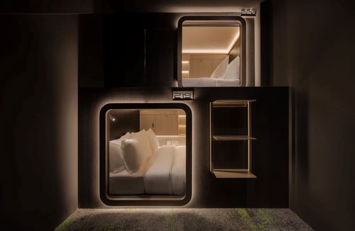Downtown Singapore Hostel | Cube Social Boutique Capsule Hotel @ Boat Quay