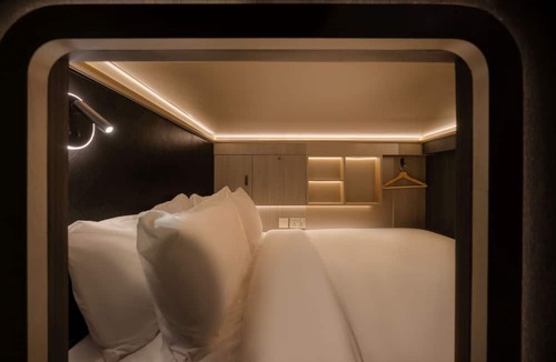 Downtown Singapore Hostel | Cube Social Boutique Capsule Hotel @ Boat Quay