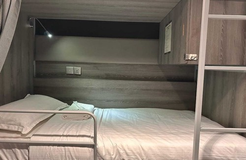 Singapore River Hotel | Futura Boutique Hostel