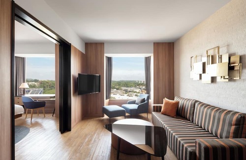 Orchard Hotel | JEN Singapore Tanglin by Shangri-La