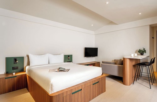 Arab Street District Apartment | Weave Suites - Midtown