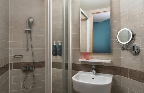 Jurong Hotel | Four Points by Sheraton Singapore, Jurong