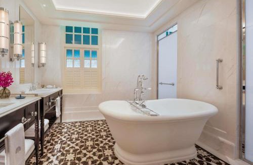 Colonial District Hotel | Raffles Singapore