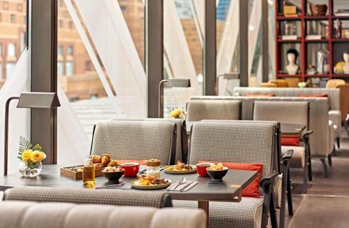 Orchard Hotel | Pullman Singapore Orchard