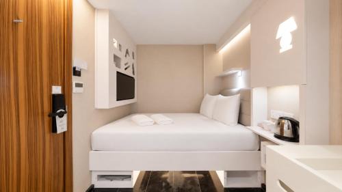 Colonial District Hotel | Aura Hotel Purvis L2