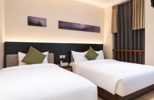 Lavender Hotel | Asphodel Inn - Newly Renovated