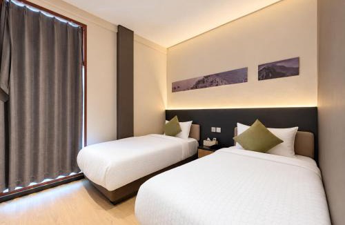 Lavender Hotel | Asphodel Inn - Newly Renovated