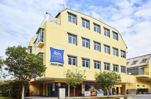 Harbourfront Hotel | ibis budget Singapore Mount Faber