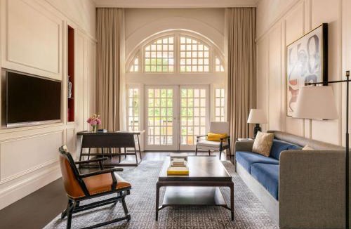 Colonial District Hotel | Raffles Singapore