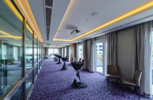 Geylang Hotel | Aqueen Hotel Paya Lebar
