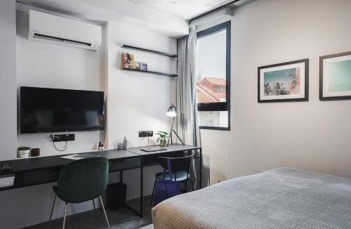 Chinatown Apartment | Base Residences Gemmil Lane